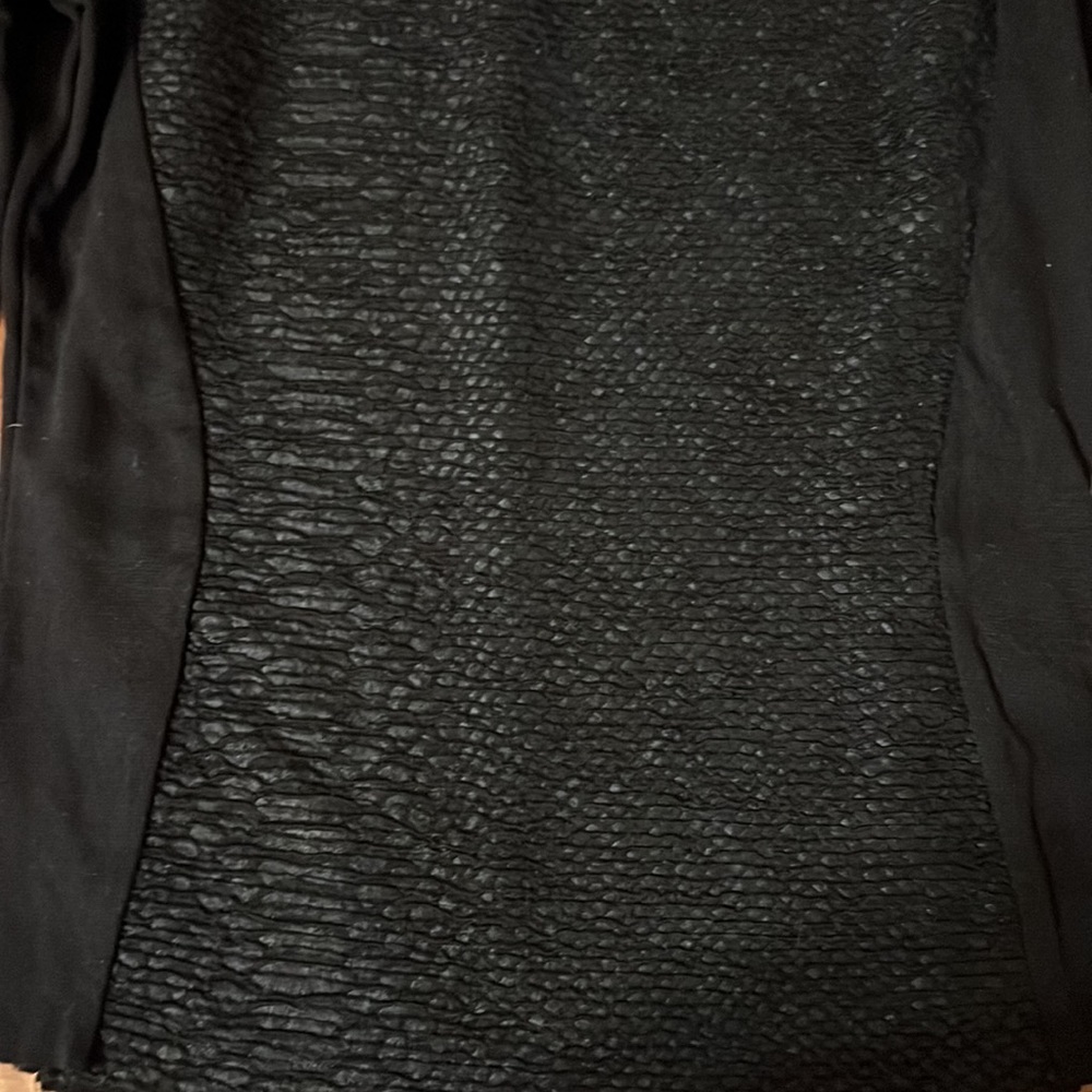 Long sleeve black top - Picture 2 of 4